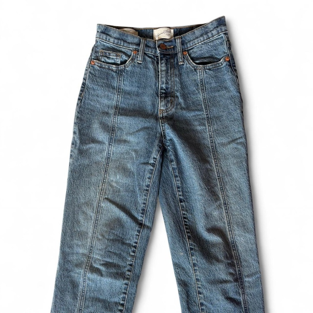 Universal Thread Straight Leg Blue Jeans